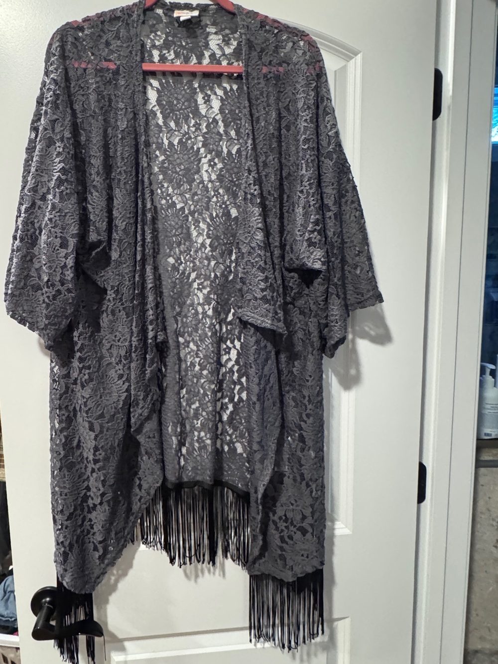 LuLaRoe Gray Lace with Fringe Kimono